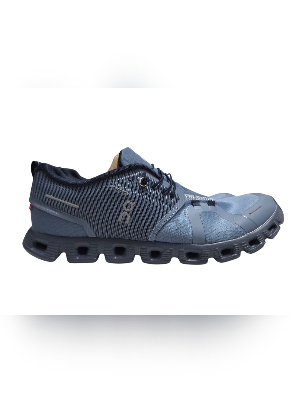 On Cloud 5 Waterproof sneaker in the Metal/Navy colorway Sz 10 New No Box